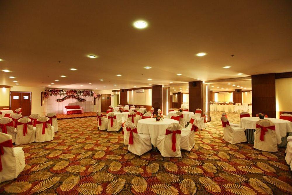 Hotel Crossroads Gurgaon Exterior foto