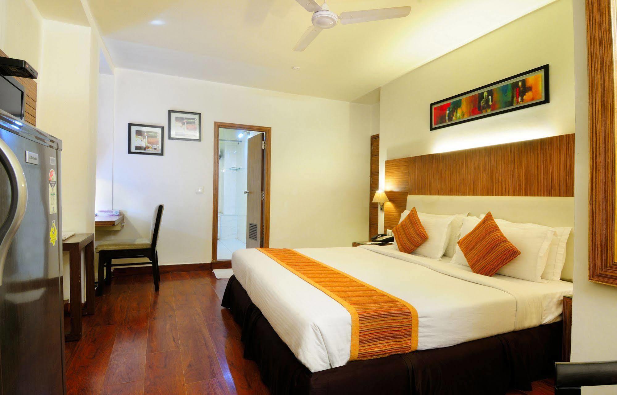 Hotel Crossroads Gurgaon Exterior foto